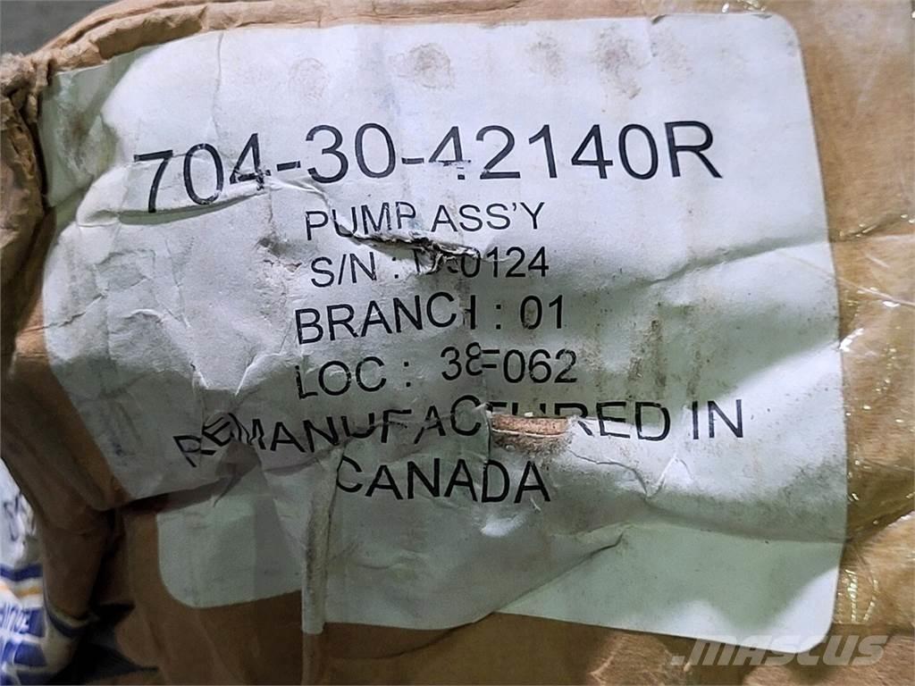Komatsu 704-30-42140R Vandpumper