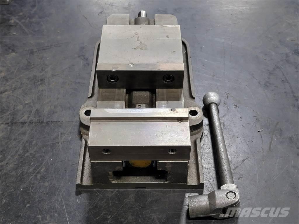  KURT D-675 Entreprenør - Andet