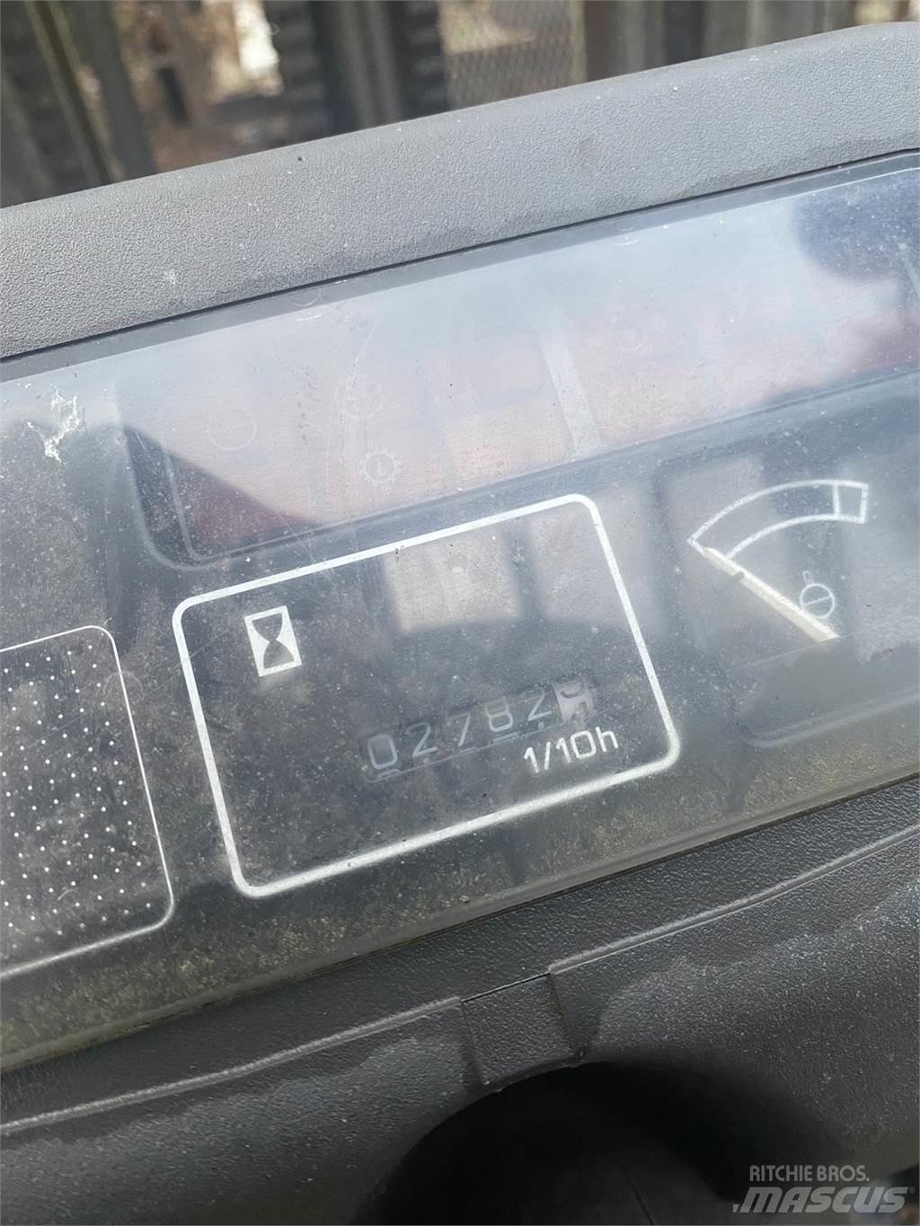 Nissan PJO2A25V Entreprenør - Andet
