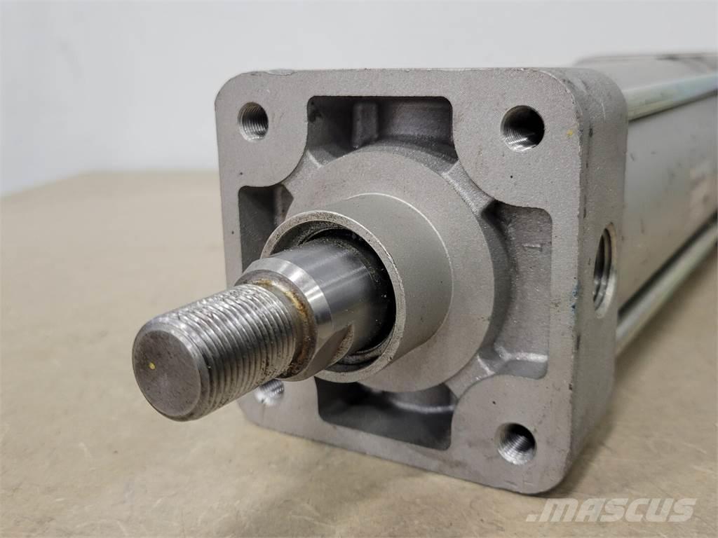 SMC NCDA1B325-0800 Transport – Andet