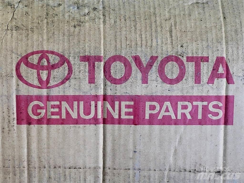 Toyota 67002-60500 Hjælpemaskiner