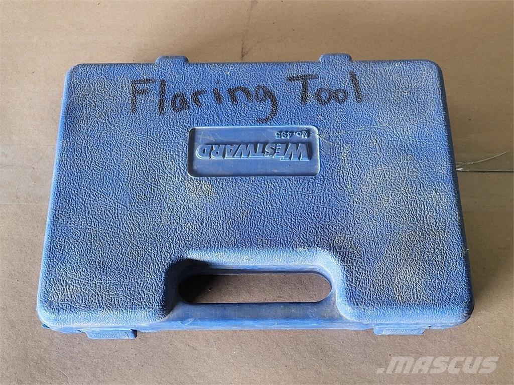 Westward 495 Entreprenør - Andet