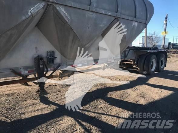 Fruehauf  Semi-trailer med Tank