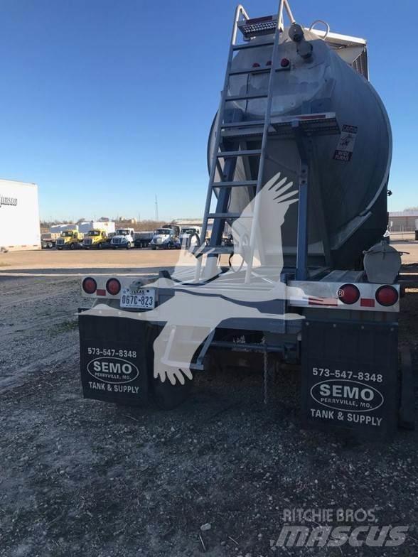 Polar  Semi-trailer med Tank