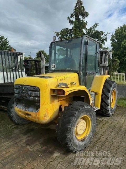 JCB 940-2 Terrængående gaffeltruck