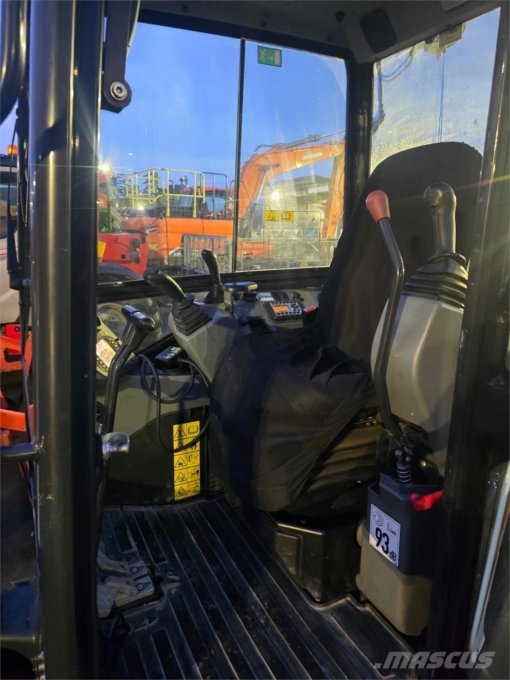 Bobcat E27 Bobcat Gravemaskiner på larvebånd