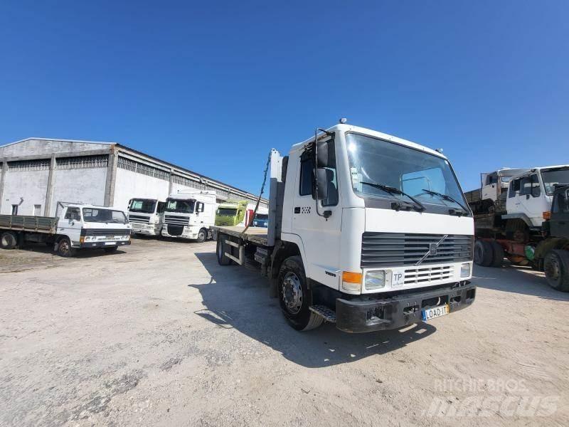 Volvo FL7 Lastbil med lad/Flatbed