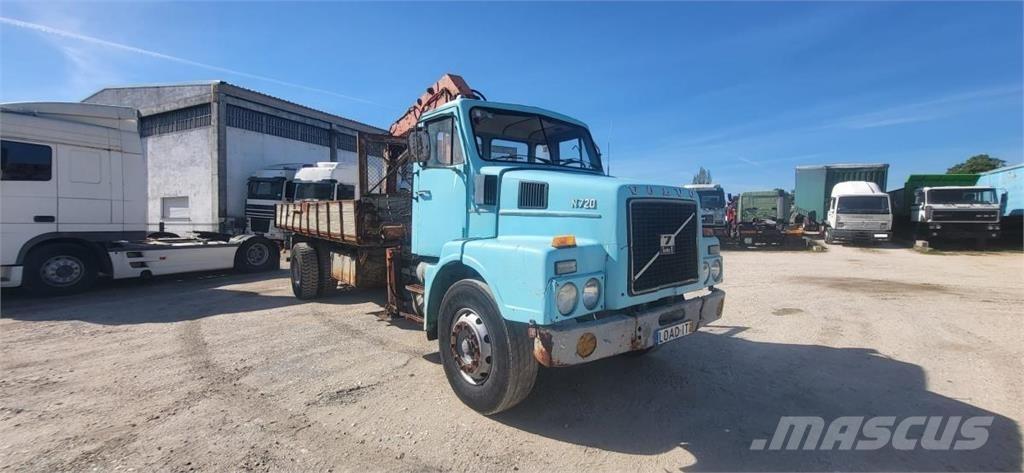 Volvo N7 Lastbiler med tip