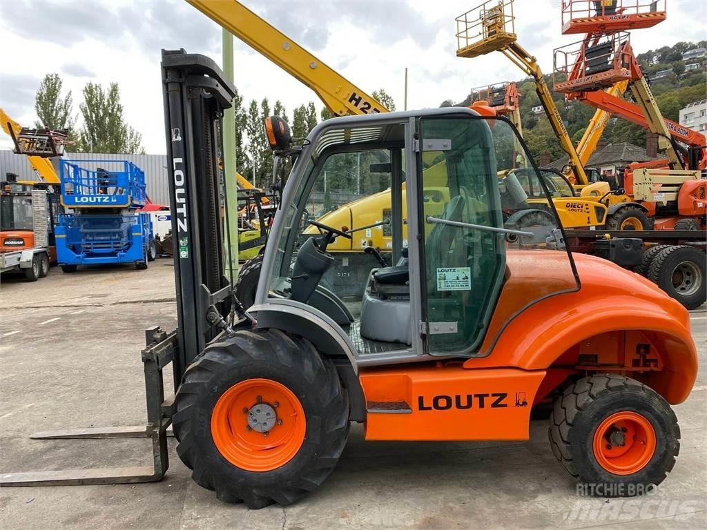 Ausa C300H Terrængående gaffeltruck