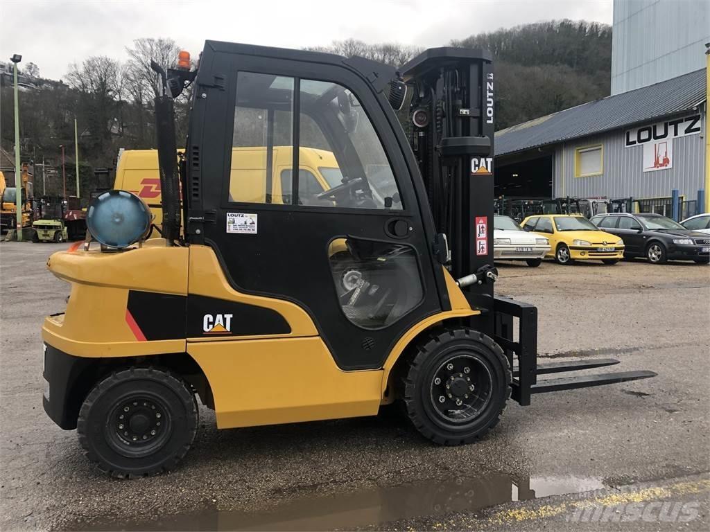 CAT GP30N Gaffeltrucks - andre