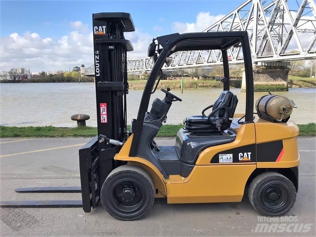 CAT GP30N Gaffeltrucks - andre