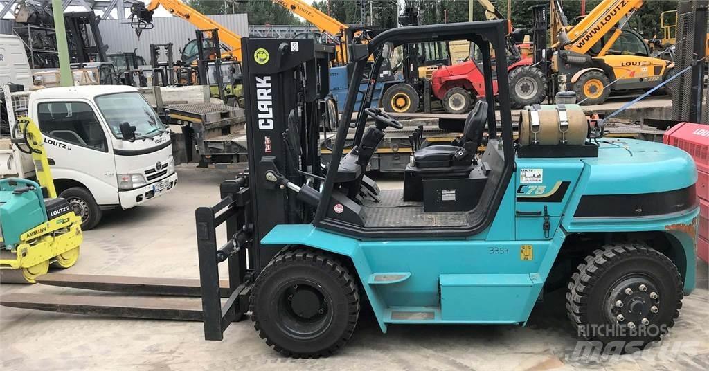 Clark C75L Gaffeltrucks - andre