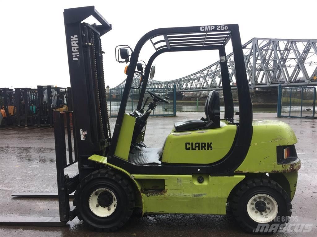 Clark CMP25D Gaffeltrucks - andre