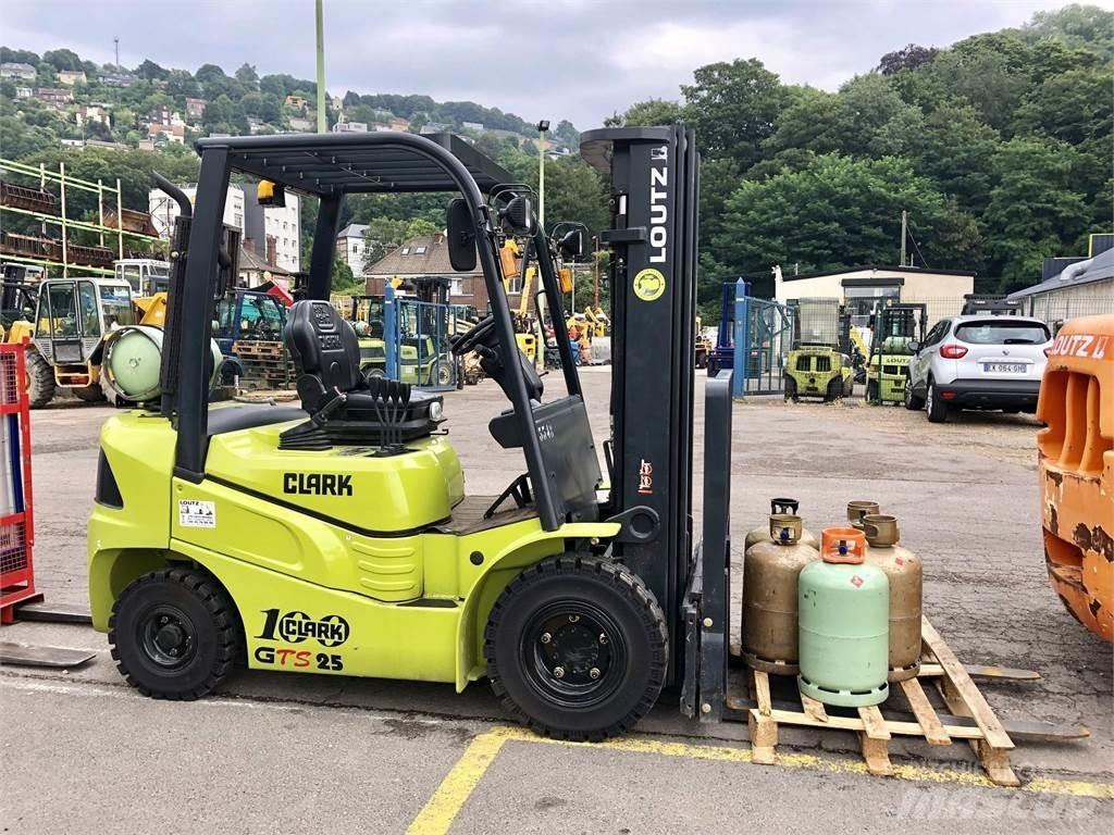 Clark GTS25L Gaffeltrucks - andre