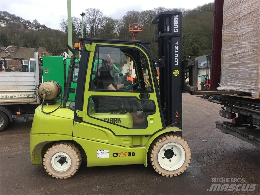 Clark GTS30L Gaffeltrucks - andre