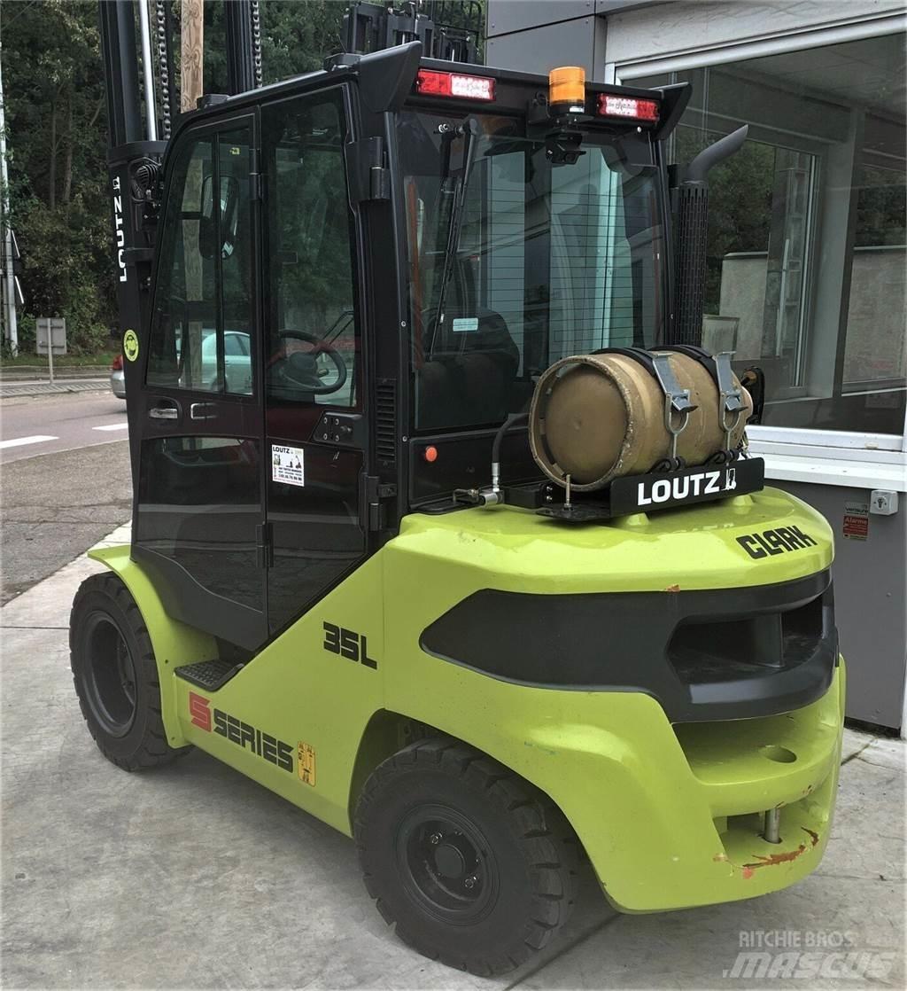 Clark S35L Gaffeltrucks - andre