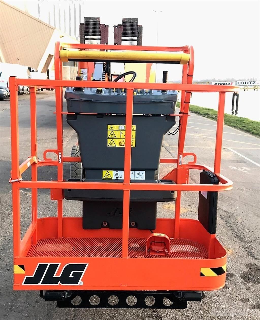 JLG E300AJ Andre lifte og platforme