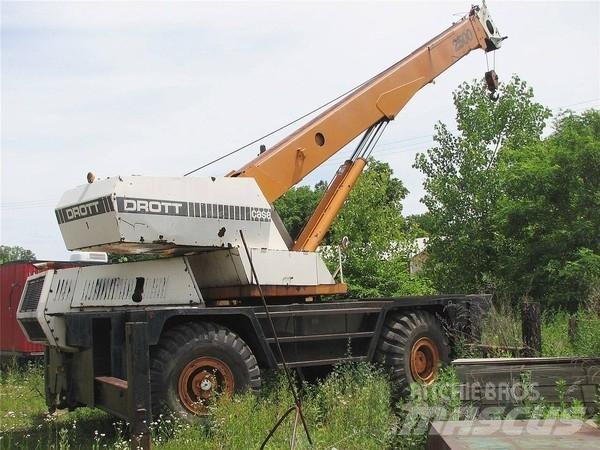 Drott 2500 Kraner til alt terræn