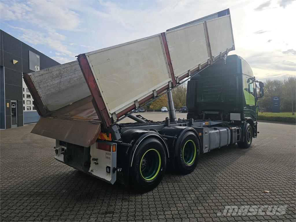 Iveco Stralis 560 6x4 Demonterbare/wirehejs lastbiler