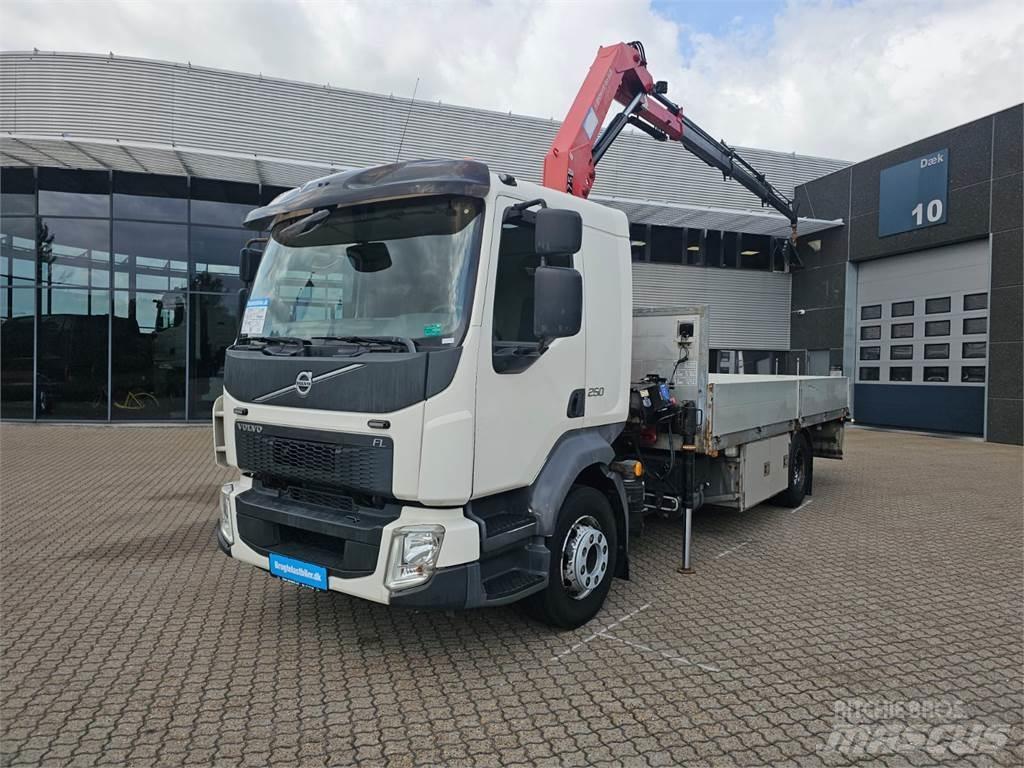 Volvo FL250 Lastbil med kran