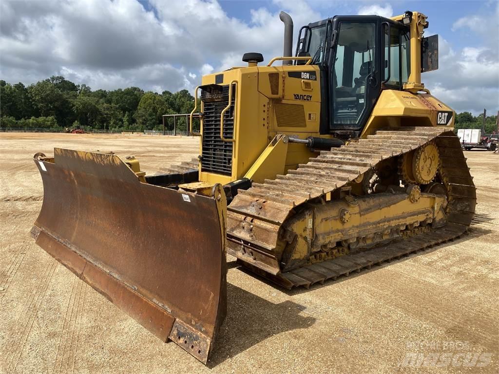 CAT D6N LGP Bulldozer på larvebånd