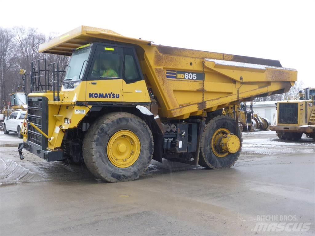 Komatsu HD605-7 Knækstyrede dumpere