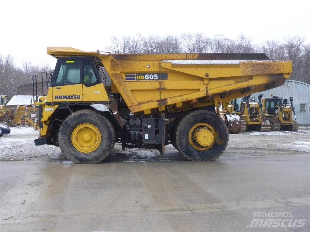 Komatsu HD605-7 Knækstyrede dumpere