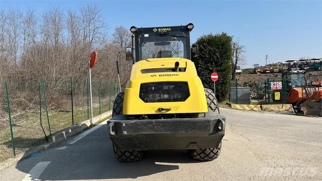 Bomag BW213 DH-5 Jordvibrationstromler