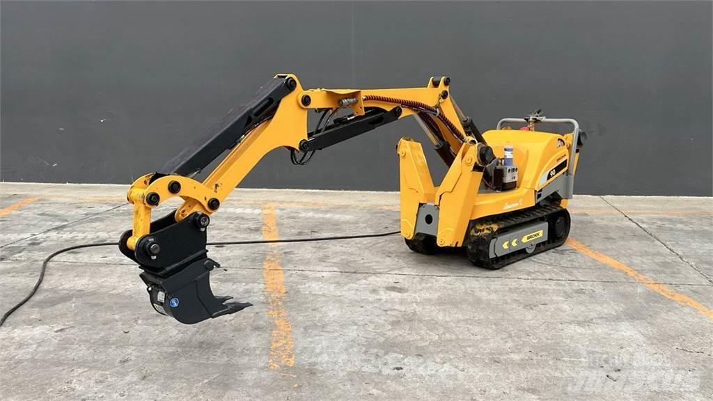 Brokk 90 Minigravemaskiner