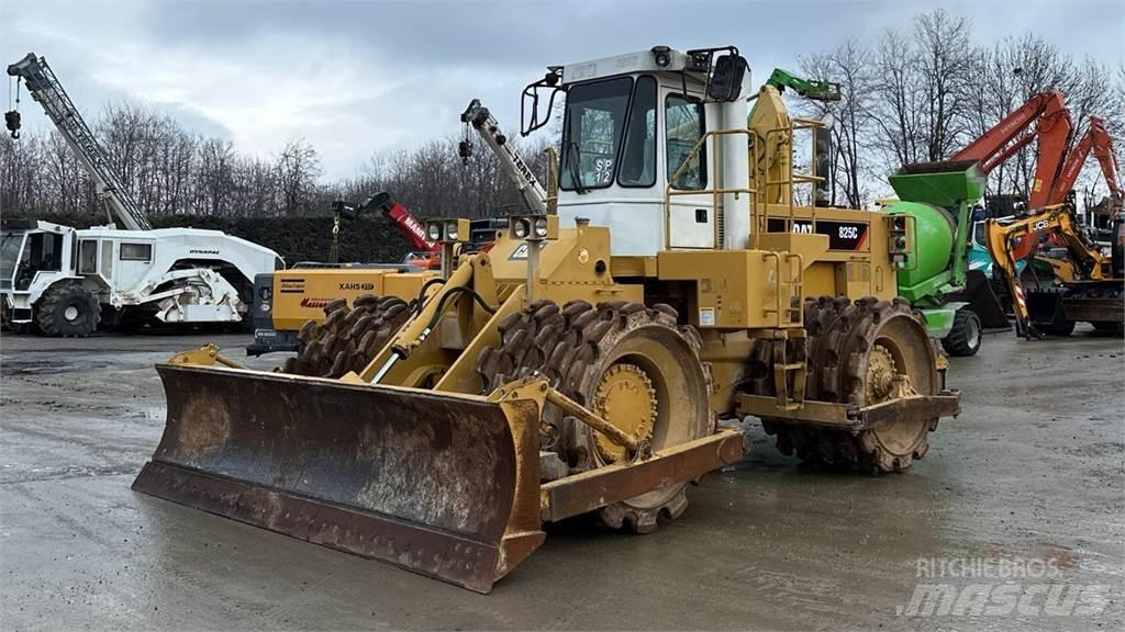 CAT 825C Bulldozer på larvebånd