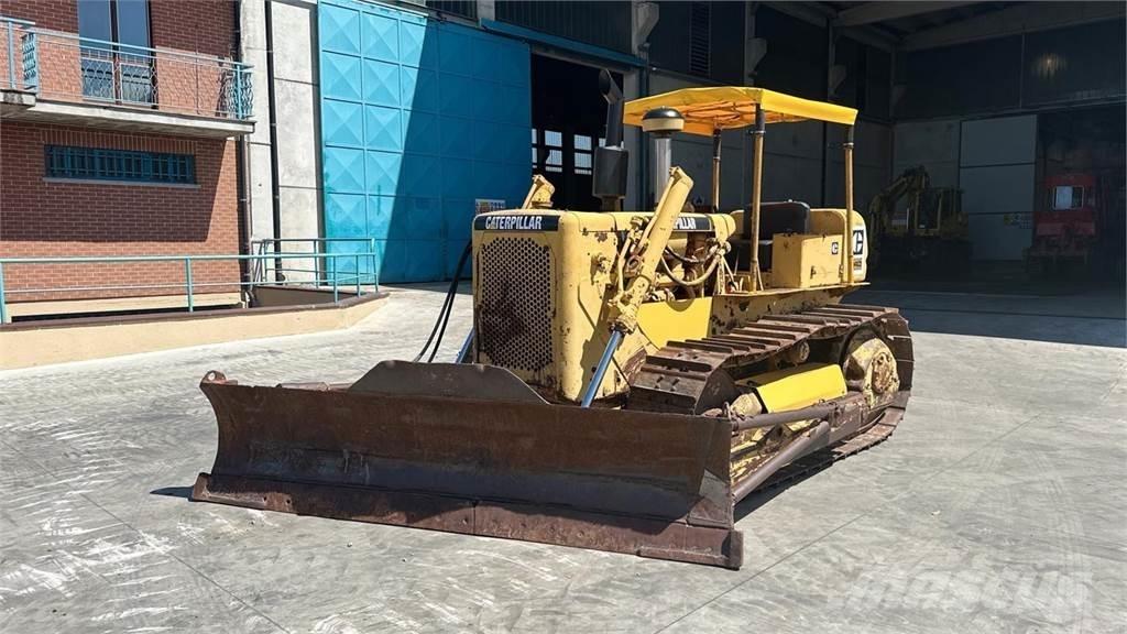 CAT D4D Bulldozer på larvebånd