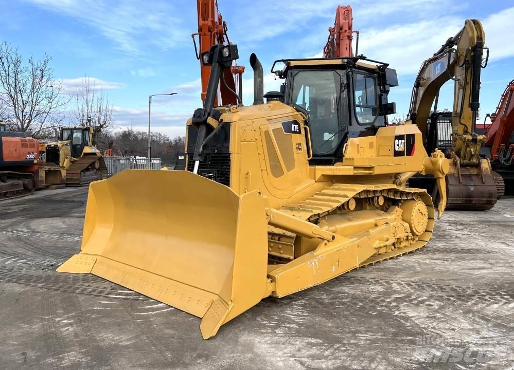 CAT D7E Bulldozer på larvebånd