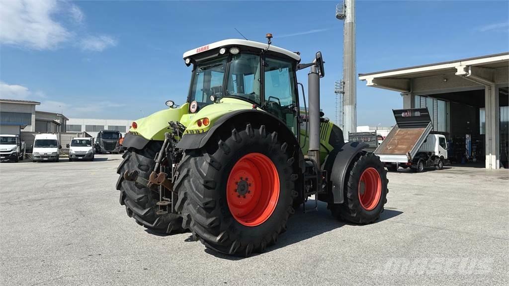 CLAAS AXION 810 4X4 Sneskovle og -plove