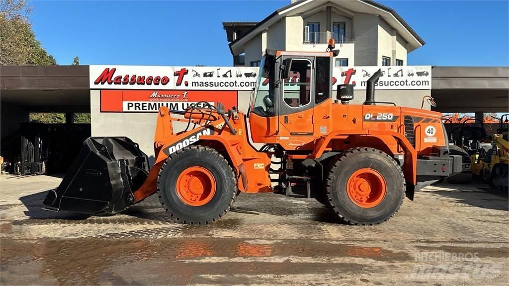 Doosan DL250 Læssemaskiner på hjul