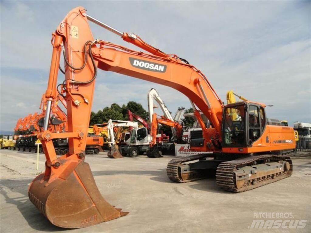 Doosan DX340LC Gravemaskiner på larvebånd