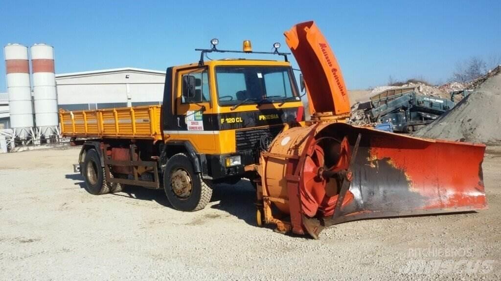  Fresia F120CL Sneskovle og -plove