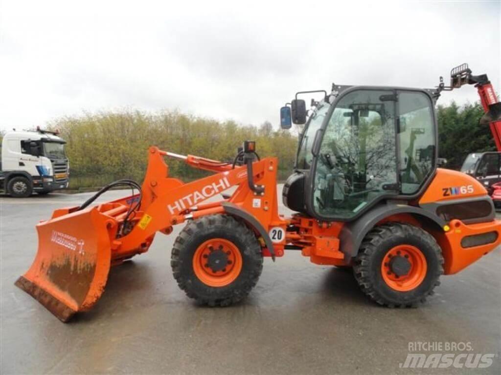 Hitachi ZW 65 Sneskovle og -plove