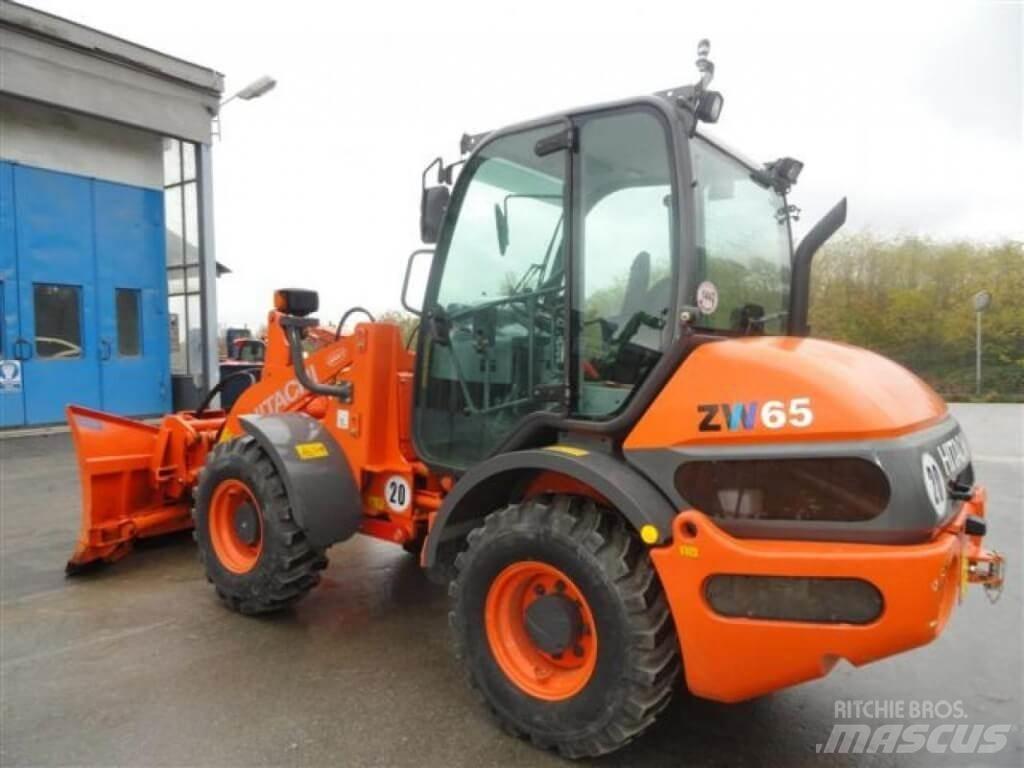 Hitachi ZW 65 Sneskovle og -plove