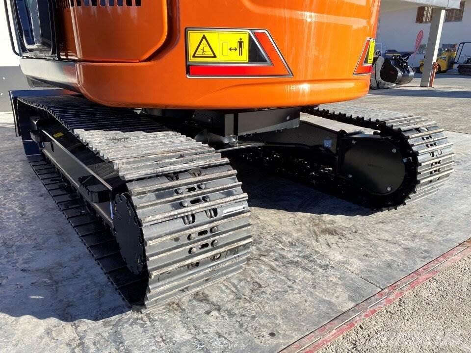 Hitachi ZX135US-7 Midi-gravemaskiner 7t - 12t