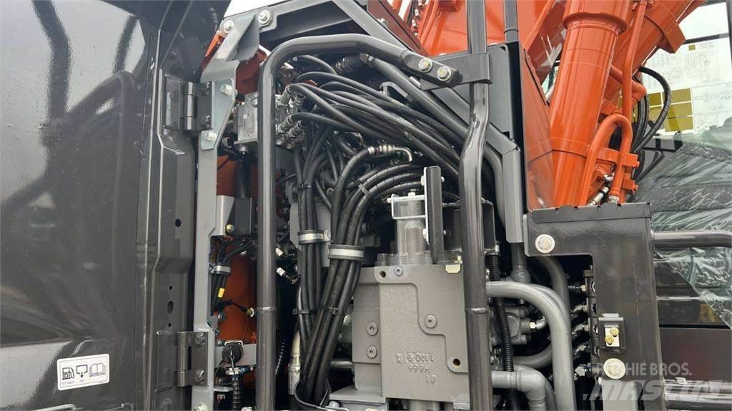 Hitachi ZX175W-7 Gravemaskiner på hjul