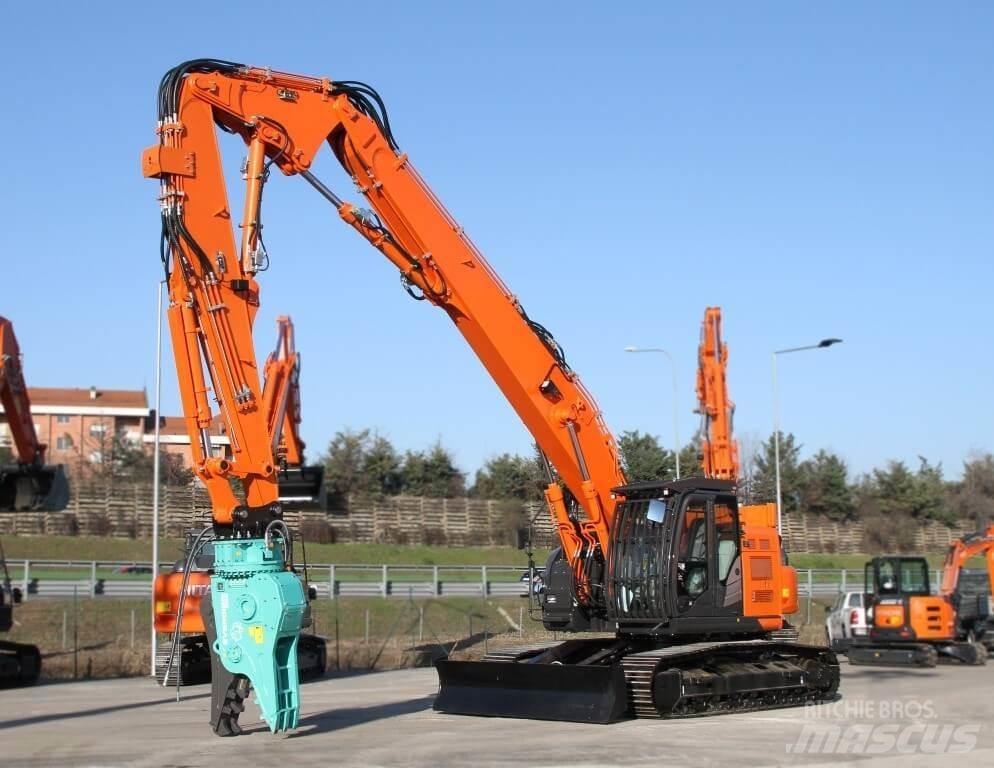 Hitachi ZX225USLC-6 Gravemaskiner på larvebånd