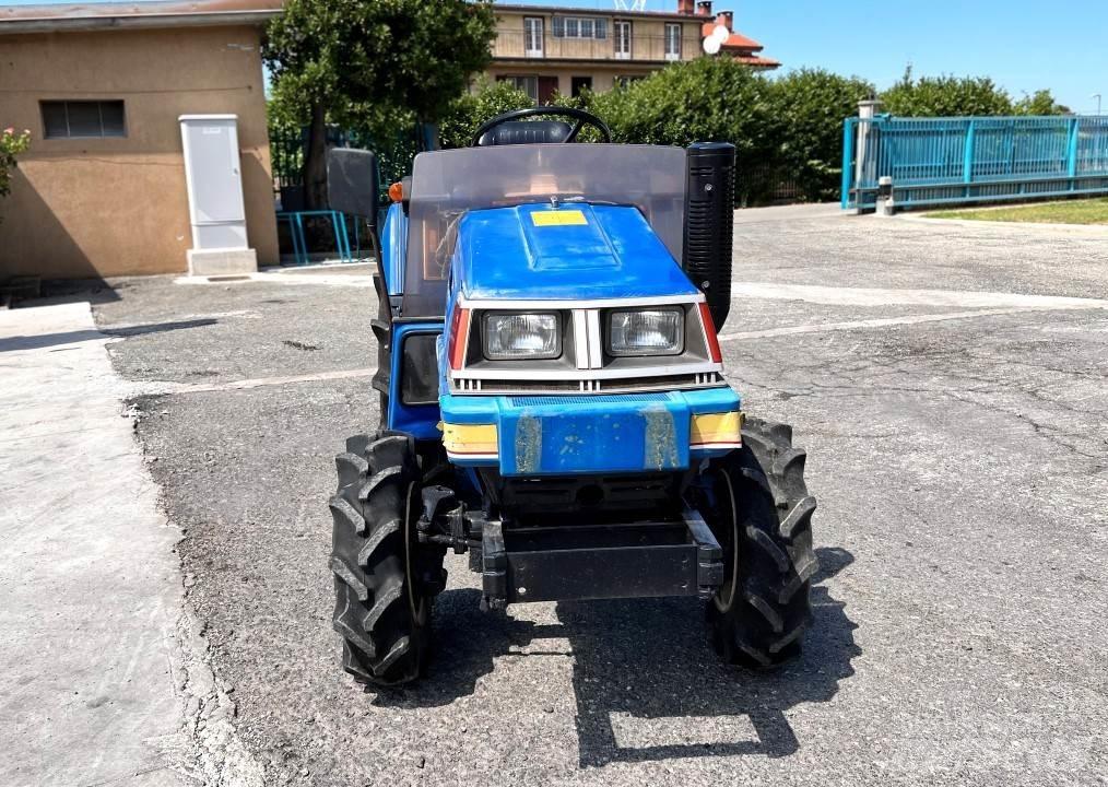 Iseki TU170F 4x4 Sneskovle og -plove