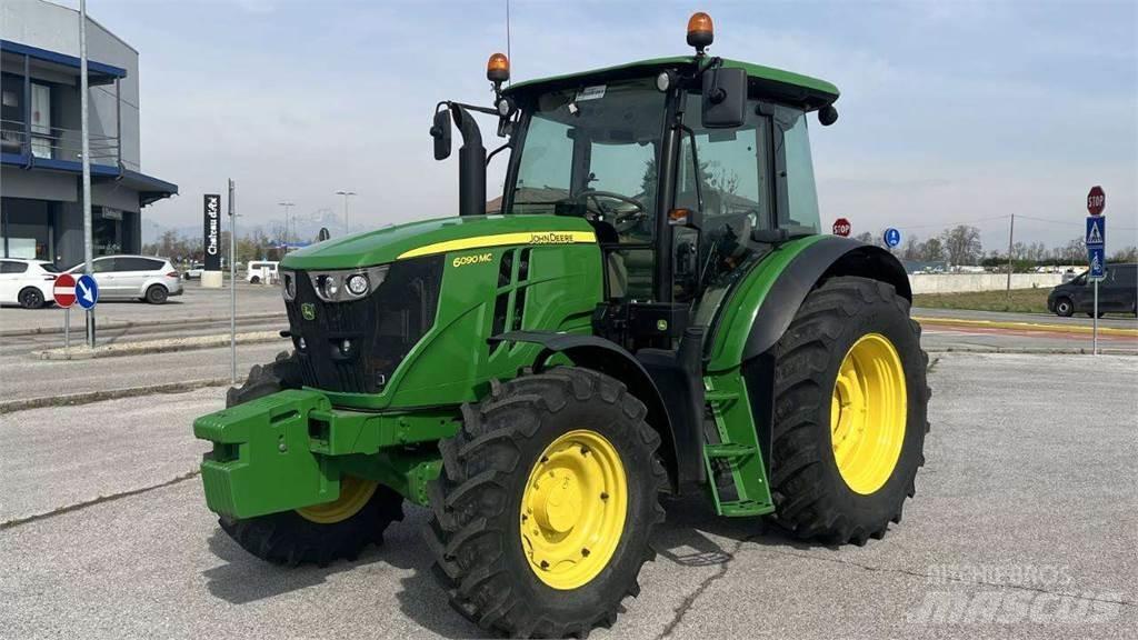 John Deere 6090MC 4X4 Sneskovle og -plove