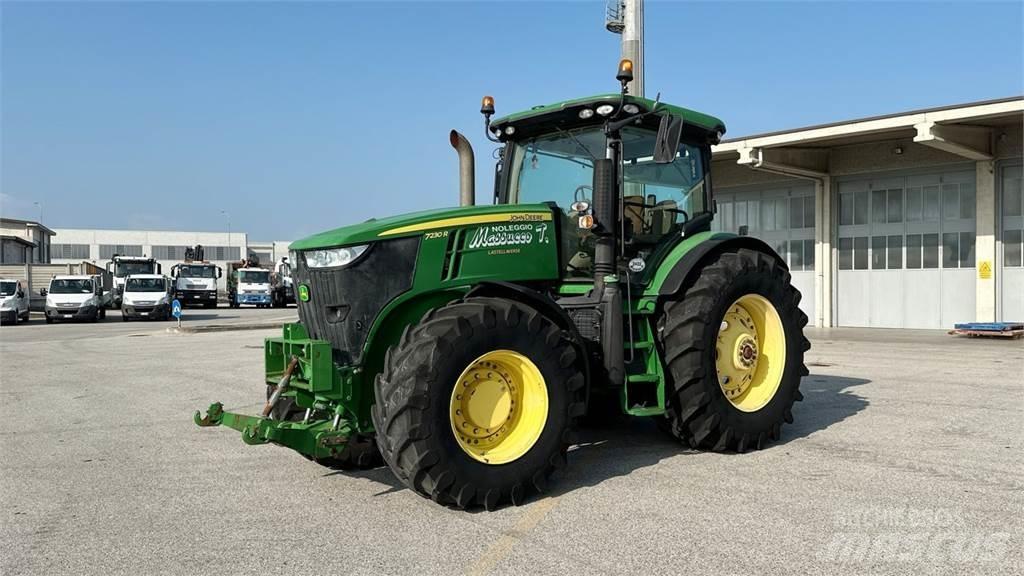 John Deere 7230R Sneskovle og -plove