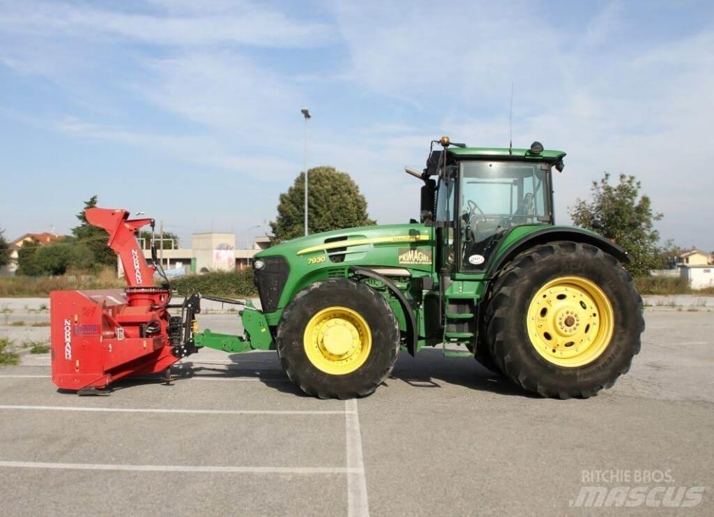 John Deere 7930 4X4 Sneskovle og -plove
