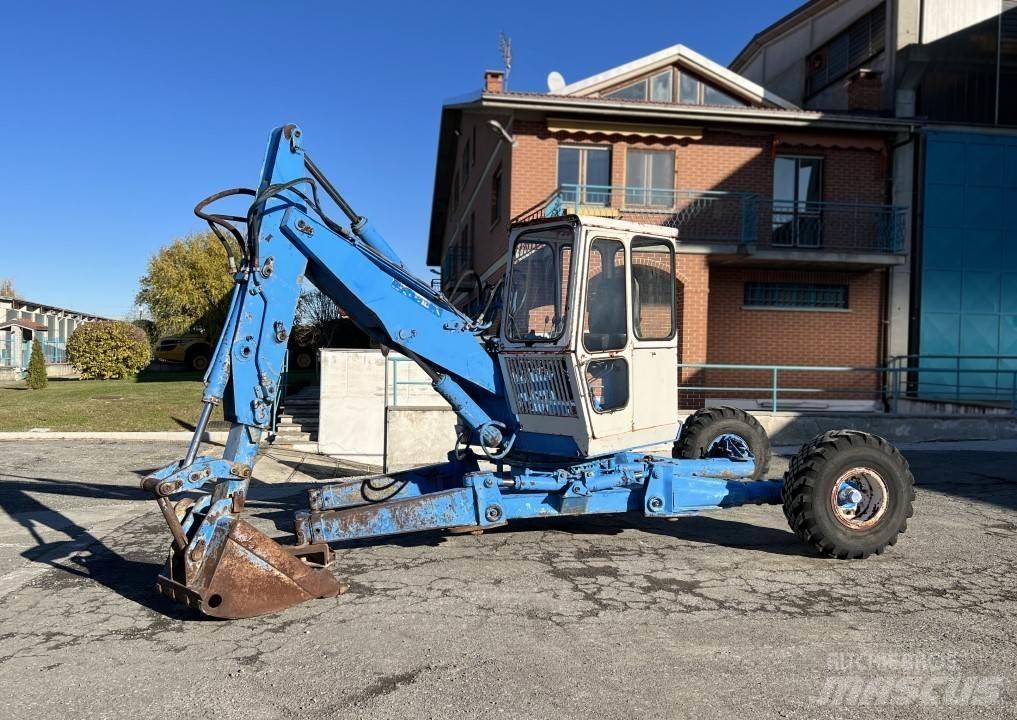  Kamo 3CX Gravemaskiner til skovbrug