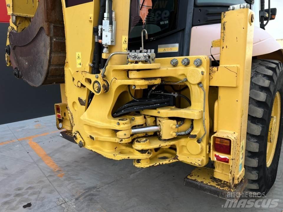 Komatsu WB93S-5E0 Rendegravere