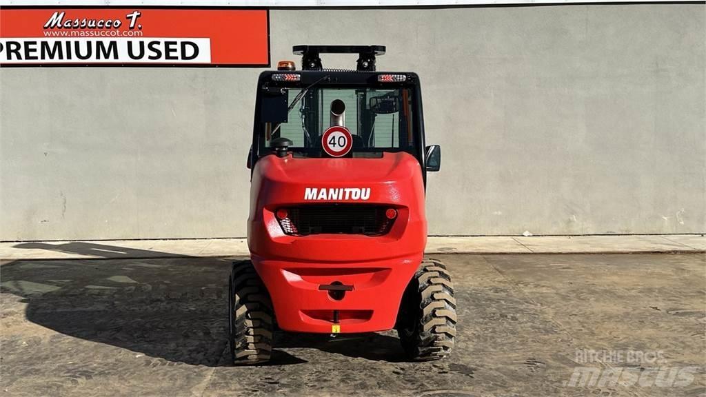 Manitou MC 30.4 4X4 Terrængående gaffeltruck