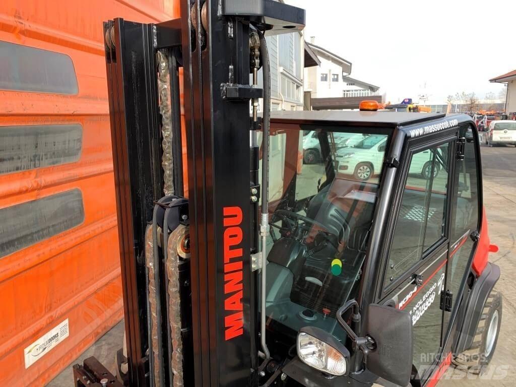 Manitou MC30-4 DK 4X4 Terrængående gaffeltruck