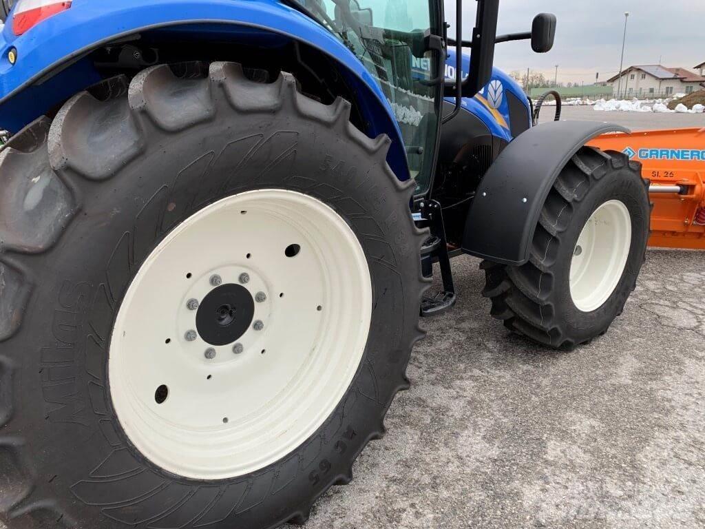New Holland T5.115 Sneskovle og -plove